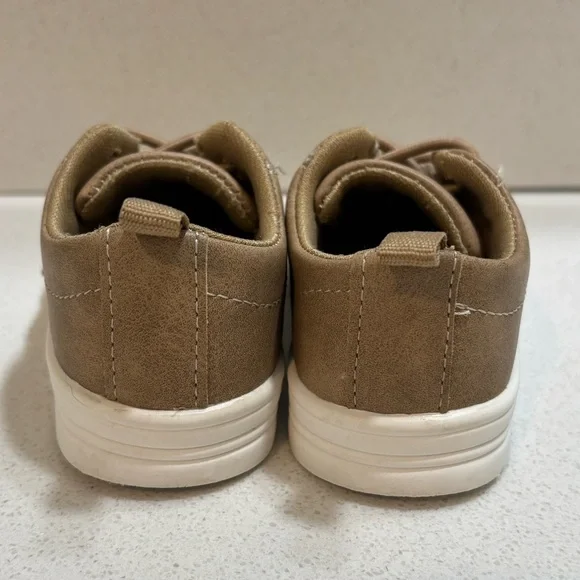 Oshkosh Slip On Shoes Khaki Putney Size 5 Toddler - Picture 6 of 7